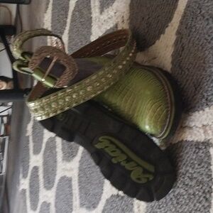 Fat baby Ariat boot used like new with matching belts purple, green/blue size 8